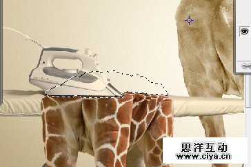 酷炫PS教程！教你用PS合成长颈鹿熨烫衣服的趣味海报