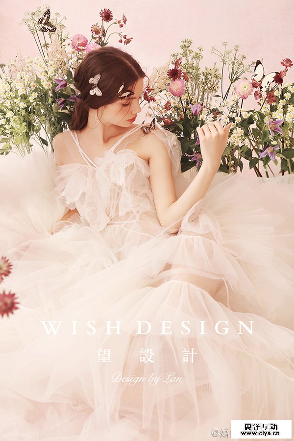 查看《月历上的女孩，兰奕少女心婚纱作品》原图，原图尺寸：600x900