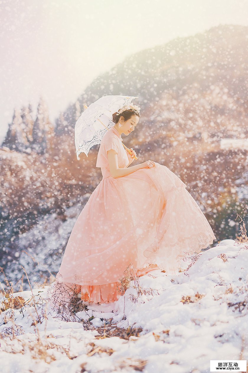 查看《The snow girl》原图，原图尺寸：840x1260